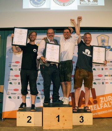Siegerfoto der Wertungsgruppe Stouts und Porter, Kategorie Gewerbliche Brauerei
